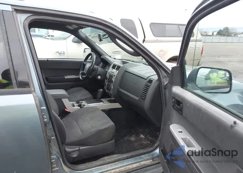 2011 Ford Escape Xlt z USA, uszkodzony, nr VIN 1FMCU9D77BKB66919